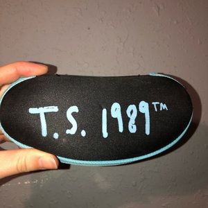Taylor Swift Sunglasses From 1989 World Tour